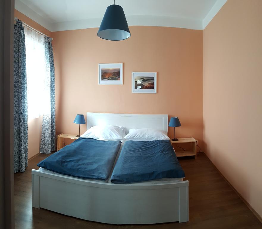Apartment Jakubske Namesti Ceska Kamenice Exterior photo